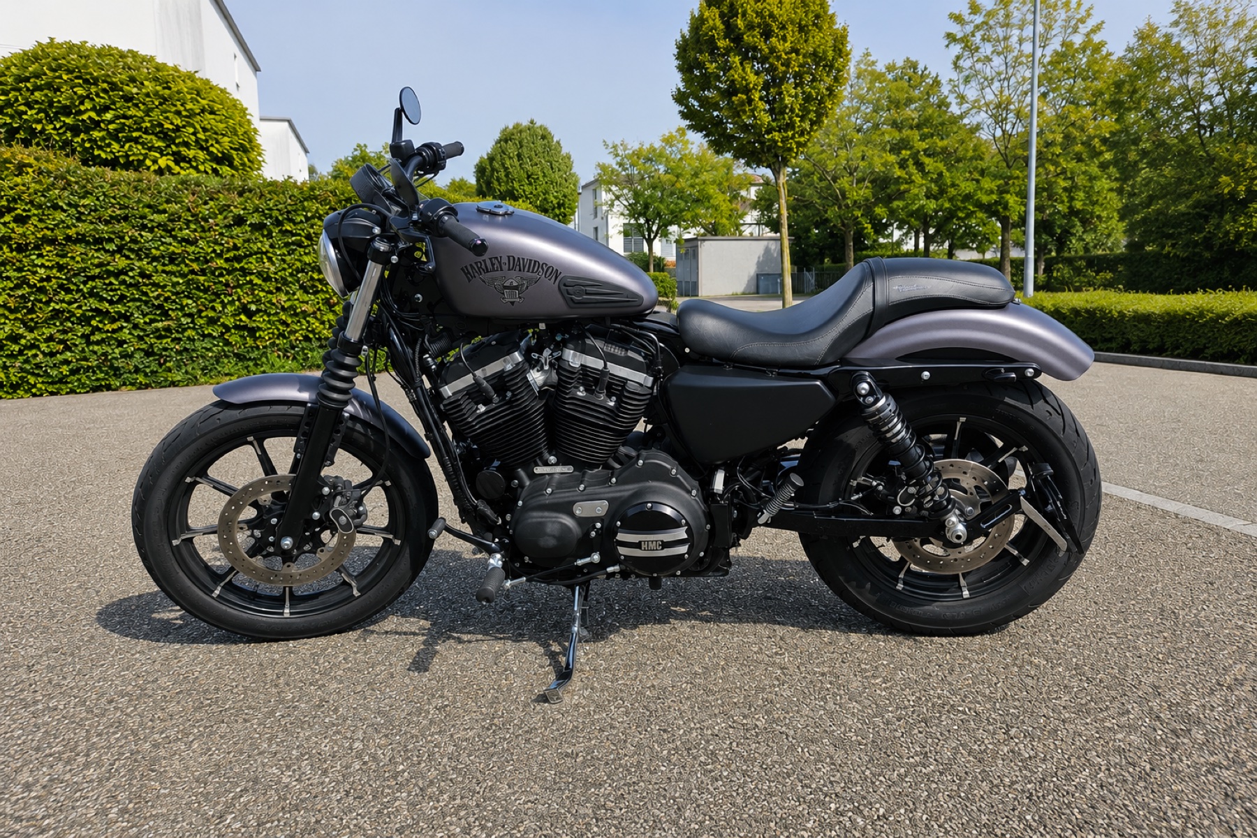Harley-Davidson Iron 883, Left profile